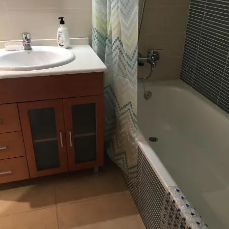Apartmán Piso Entero De 4 Pers. Enfrente Playas, Jardin, Bosque. *